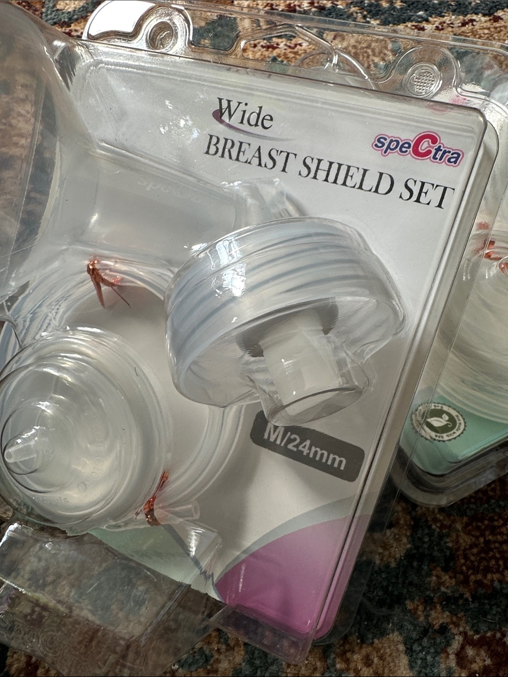 Spectra Wide Breast Shield Set - Clear (24mm) - Picture 2 of 3